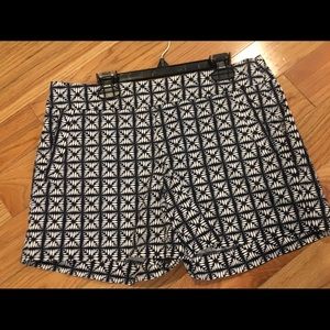 Women’s J Crew shorts size 4 blk/wht preloved